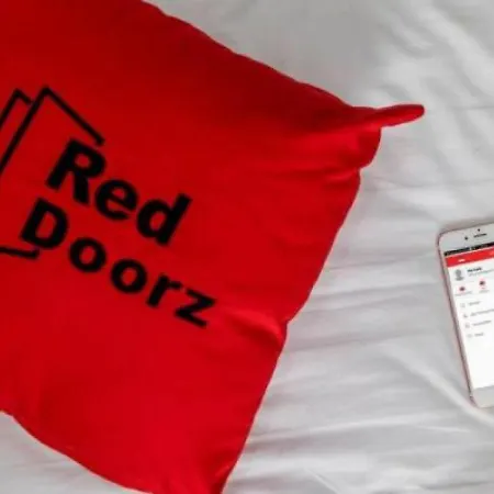 Reddoorz Plus Near Cilandak Town Square 2